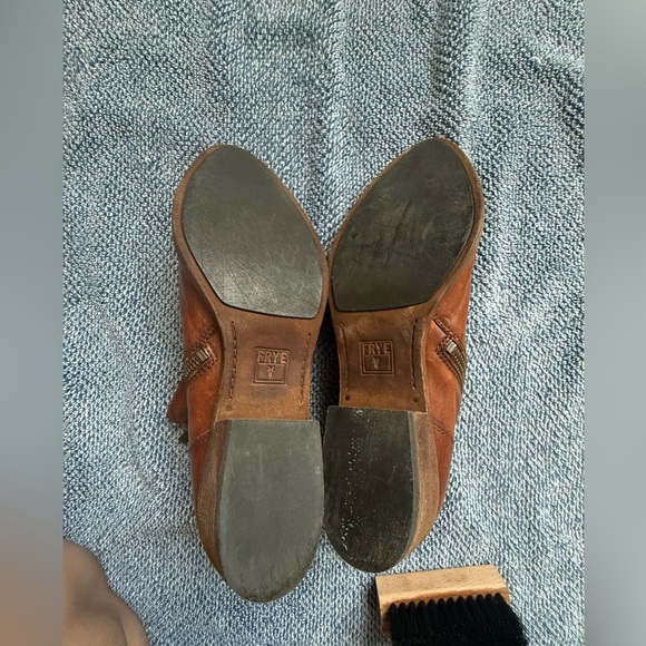 Frye Ray Belted Bootie 7.5 Brown distressed leather Western Cowboy Festival - Picture 5 of 8